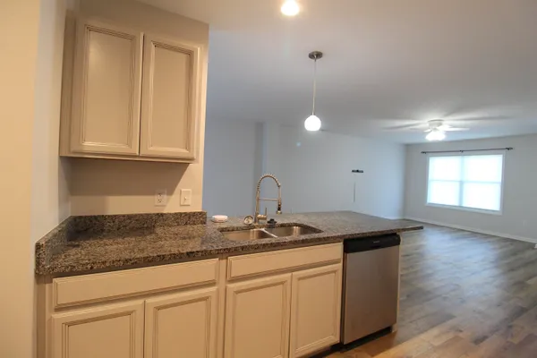 $1,900 | 2941 Locust Grv Court, Harrisonburg, VA 22801