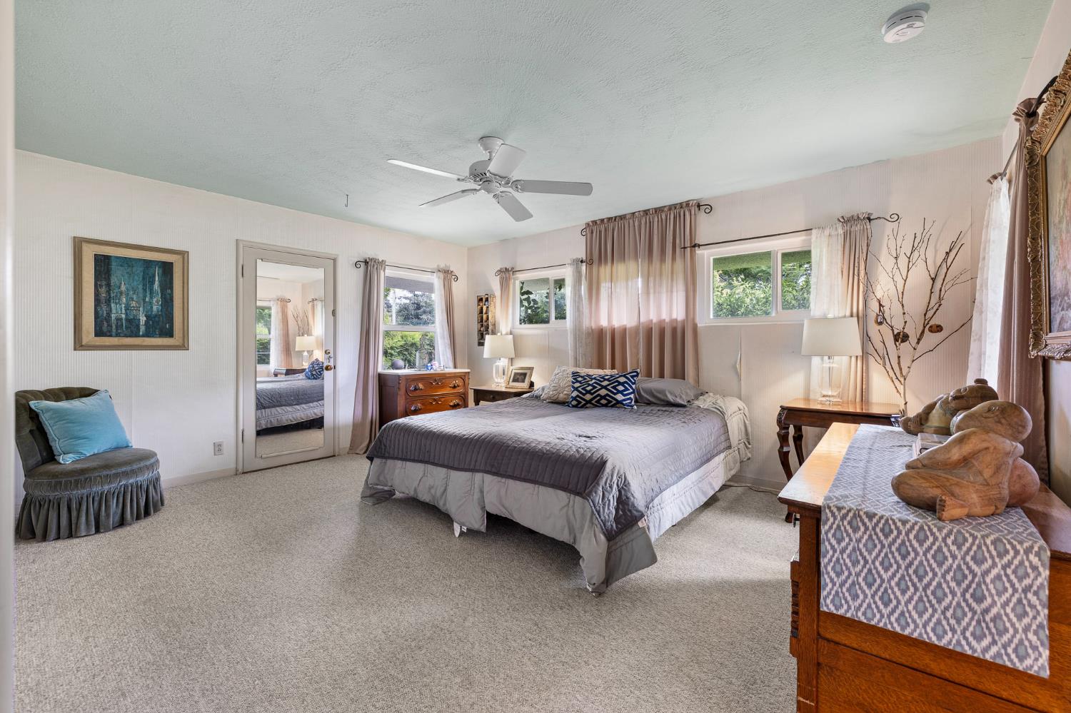 324 East Hampton Way Fresno, CA 93704 - Photo 25 of 49