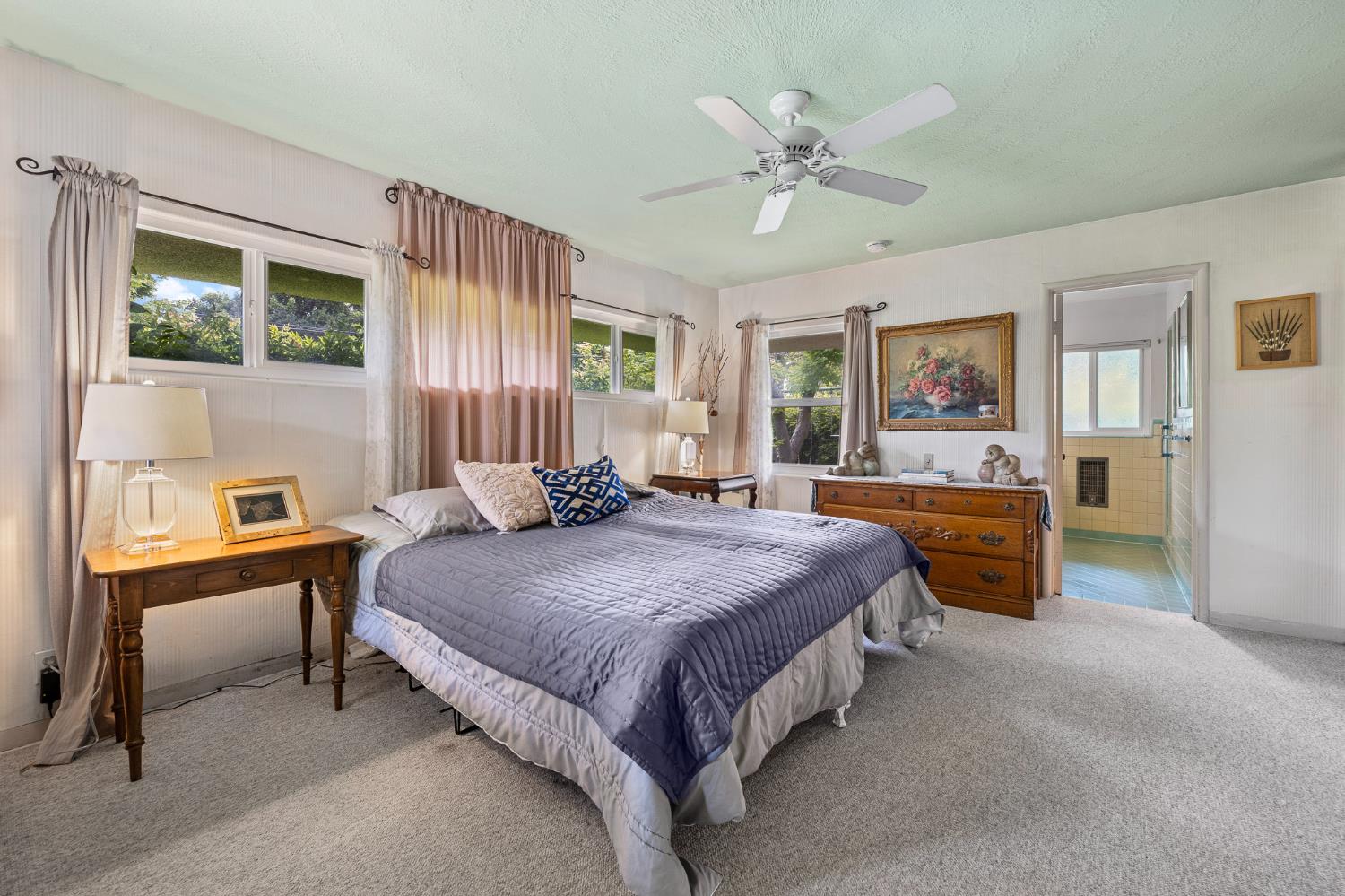 324 East Hampton Way Fresno, CA 93704 - Photo 26 of 49