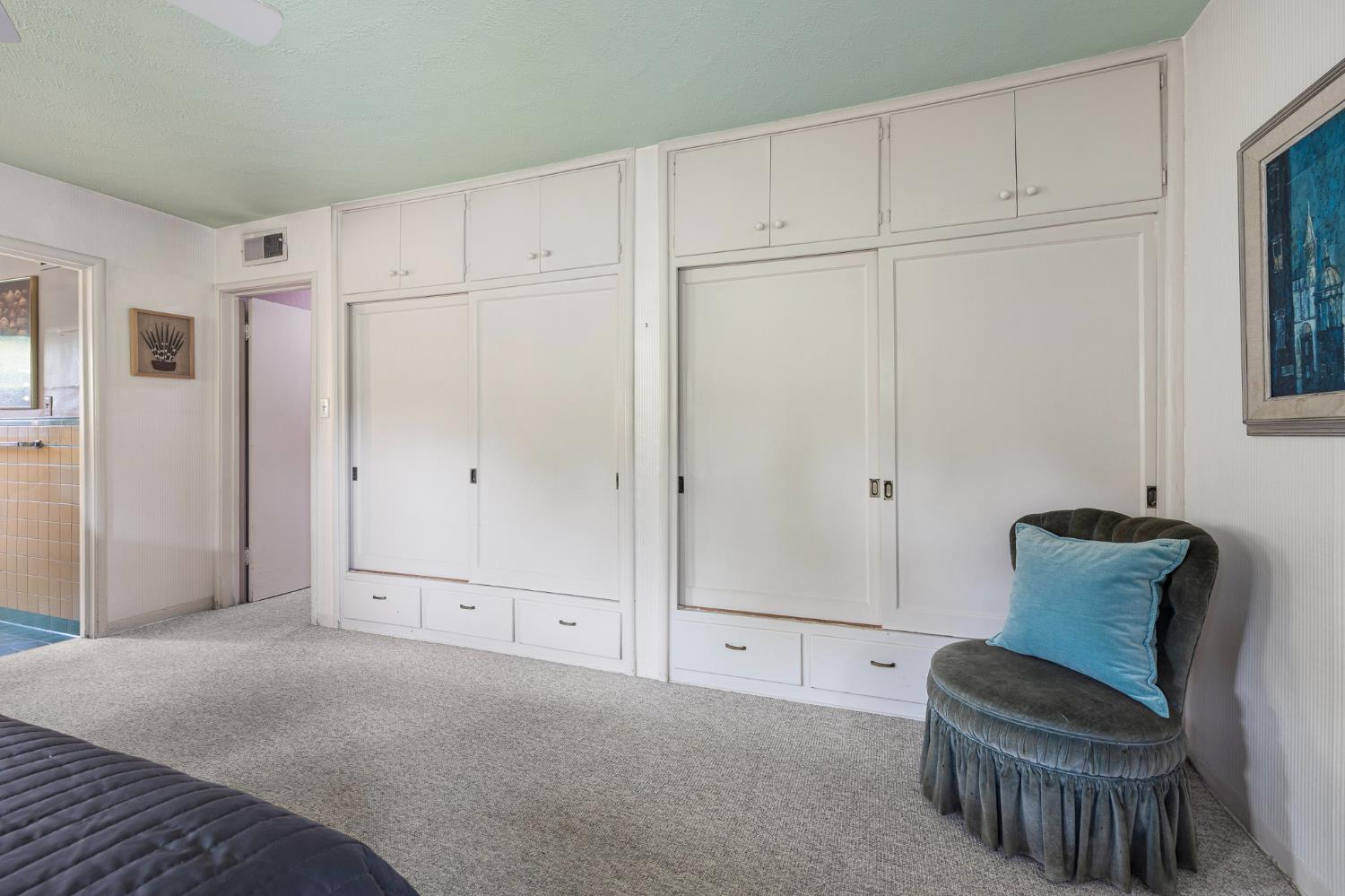 324 East Hampton Way Fresno, CA 93704 - Photo 27 of 49