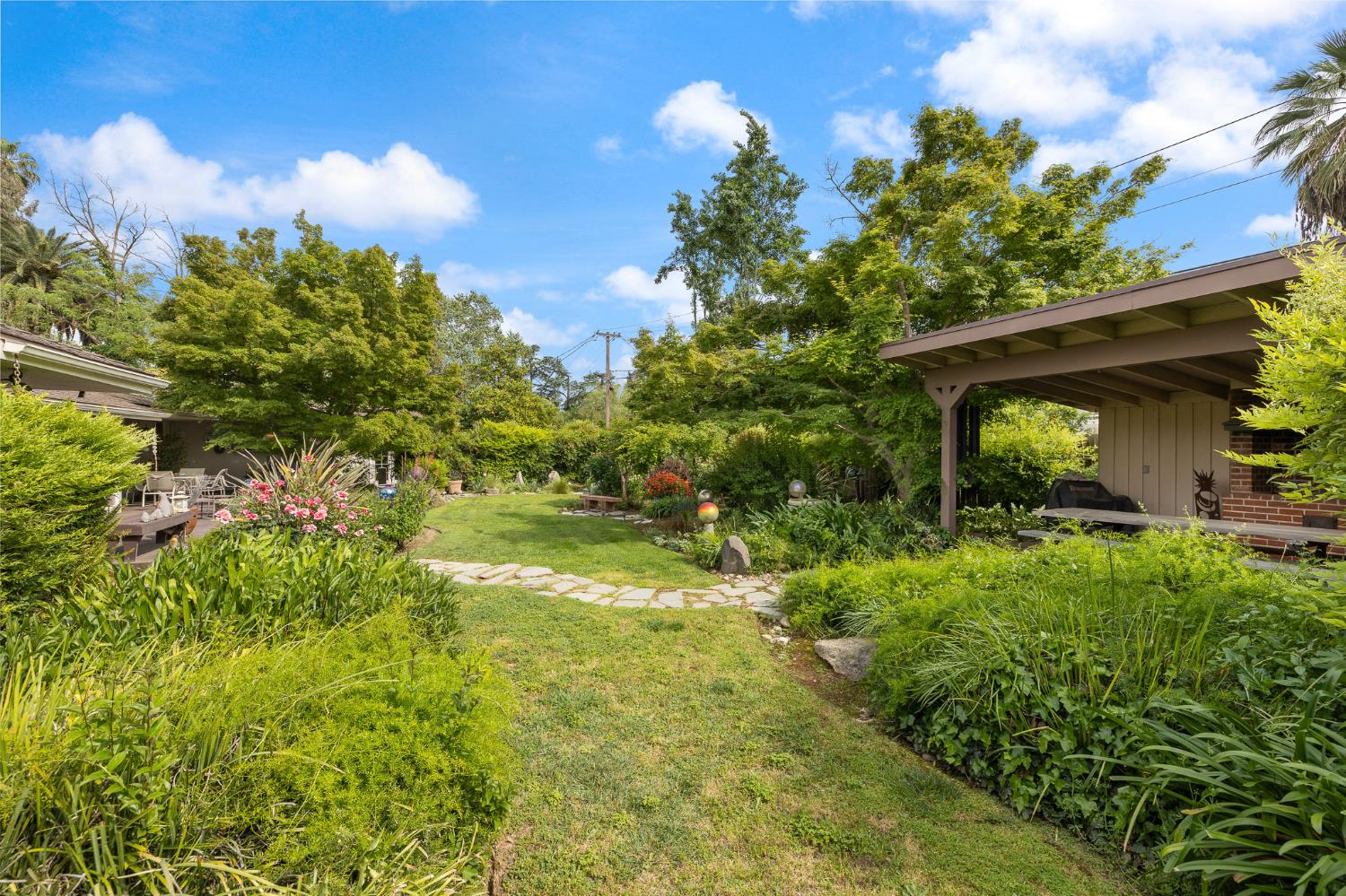 324 East Hampton Way Fresno, CA 93704 - Photo 46 of 49