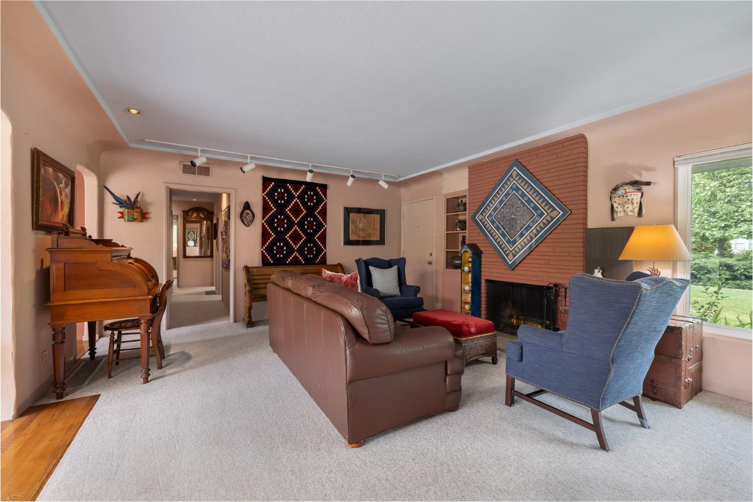 324 East Hampton Way Fresno, CA 93704 - Photo 8 of 49