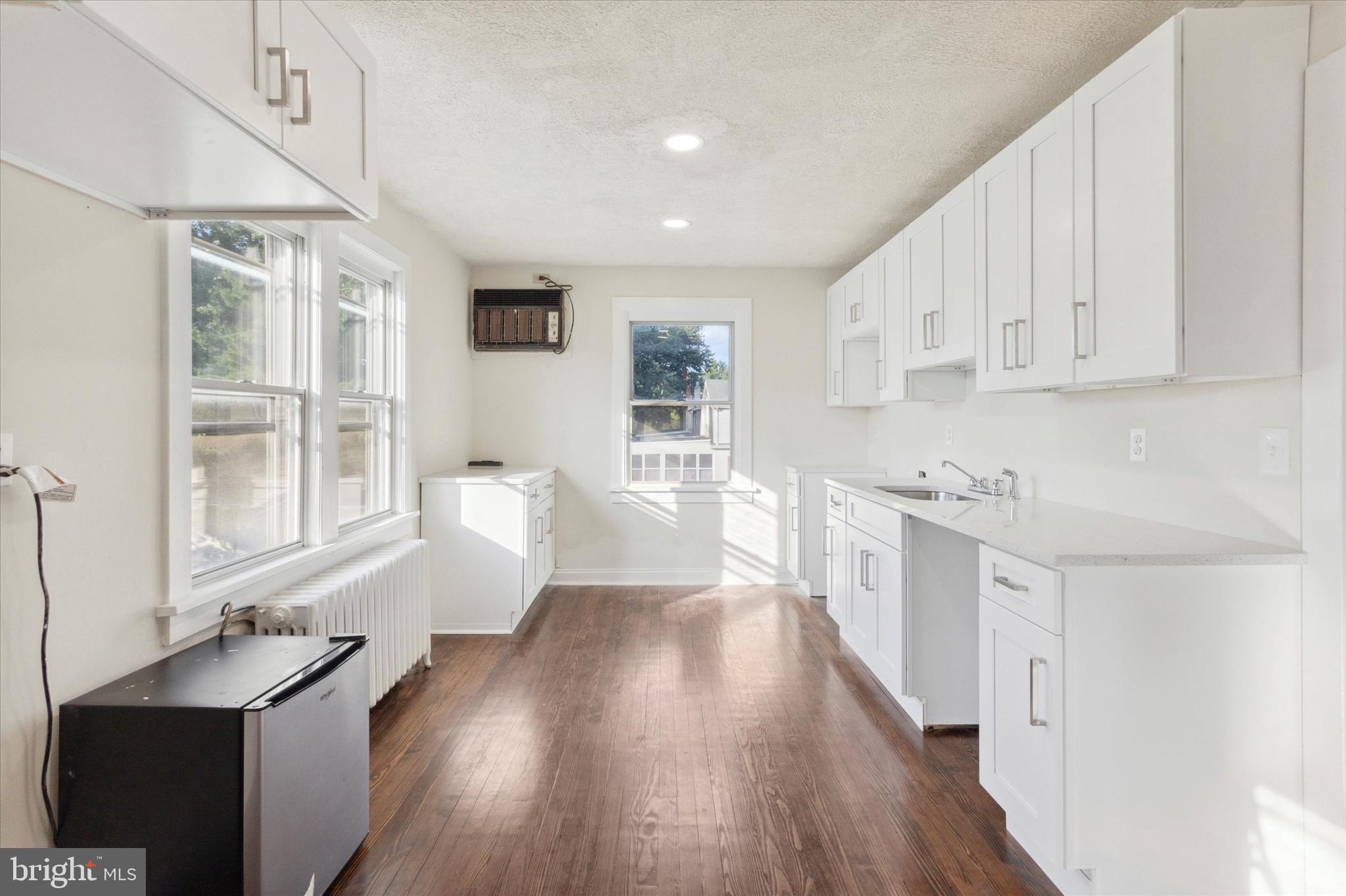 417 Garfield Avenue, Unit 2 Folcroft, PA 19032 - Photo 4 of 14