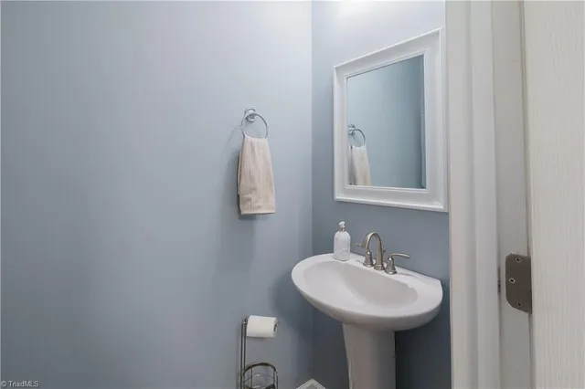 $214,900 | 1812 North Main Street, Mount Airy, NC 27030