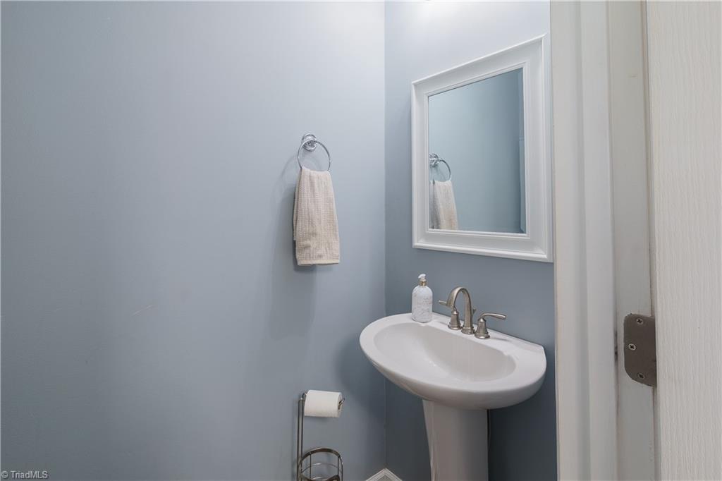 1812 North Main Street Mount Airy, NC 27030 - Photo 12 of 27