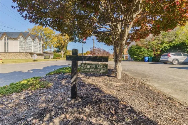 $214,900 | 1812 North Main Street, Mount Airy, NC 27030