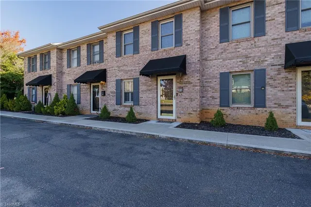 $214,900 | 1812 North Main Street, Mount Airy, NC 27030