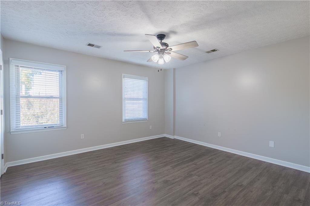 1812 North Main Street Mount Airy, NC 27030 - Photo 6 of 27