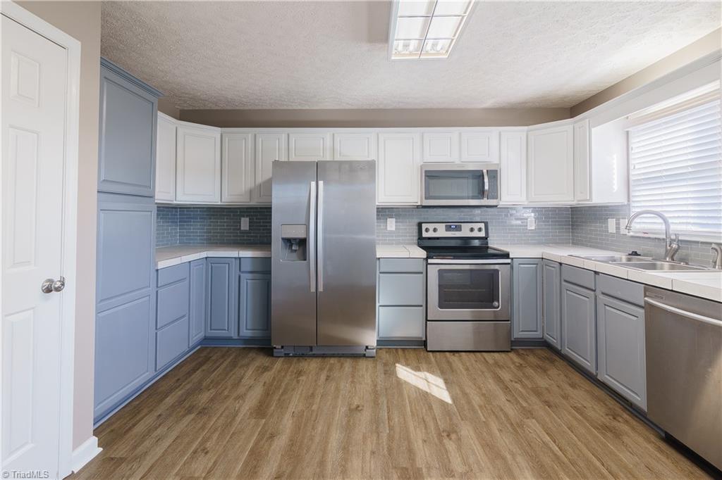 1812 North Main Street Mount Airy, NC 27030 - Photo 9 of 27