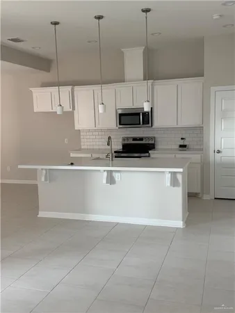 $2,200 | 10321 North 15th Street, McAllen, TX 78504