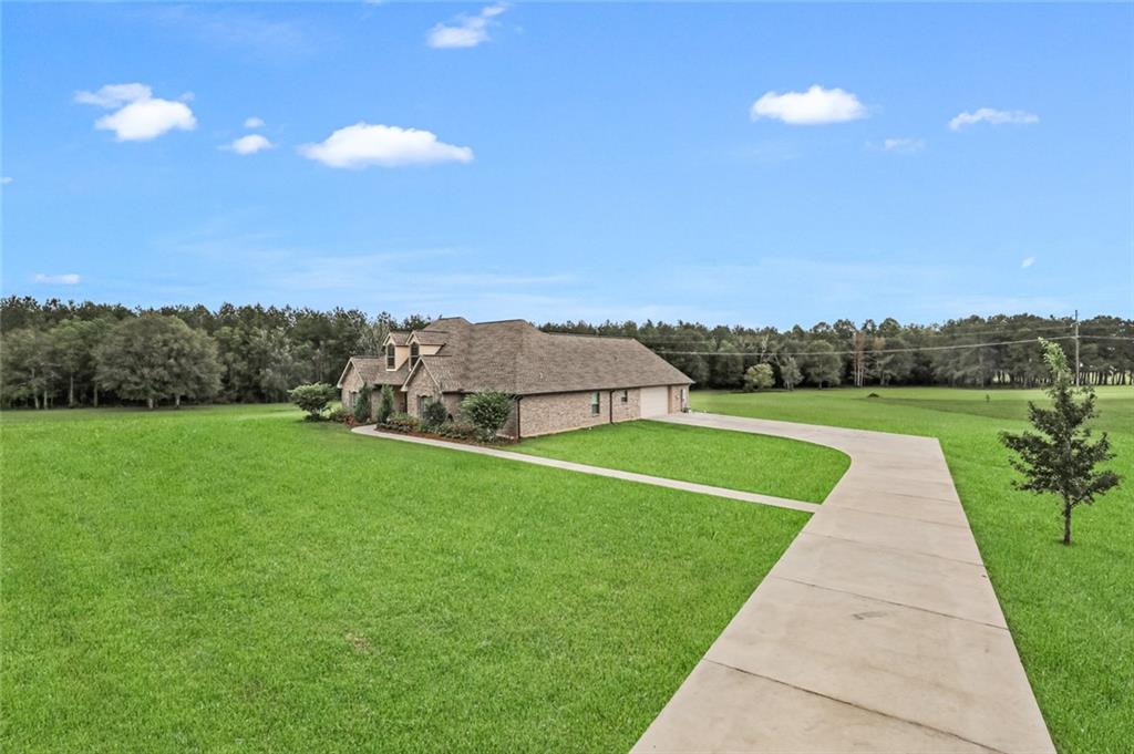 18028 La Tung Road Covington, LA 70435 - Photo 2 of 25 Gallery Image 2