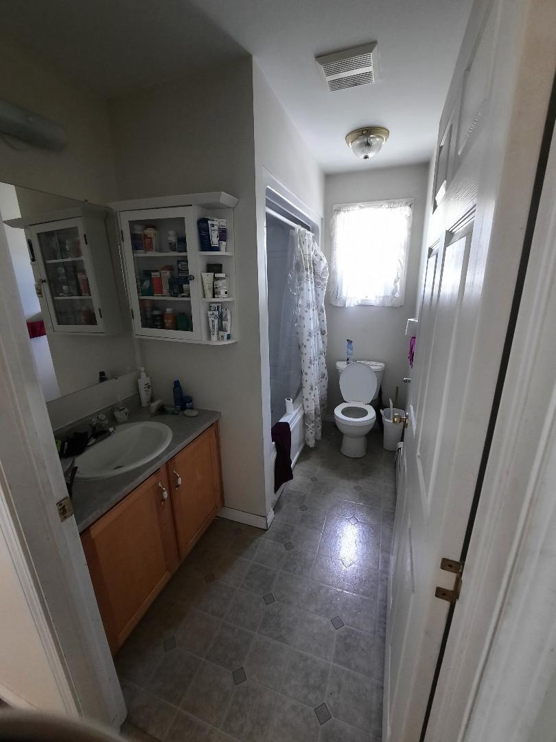 40 Newhall Road Windham, ME 04062 - Photo 6 of 25 Main Bathroom
