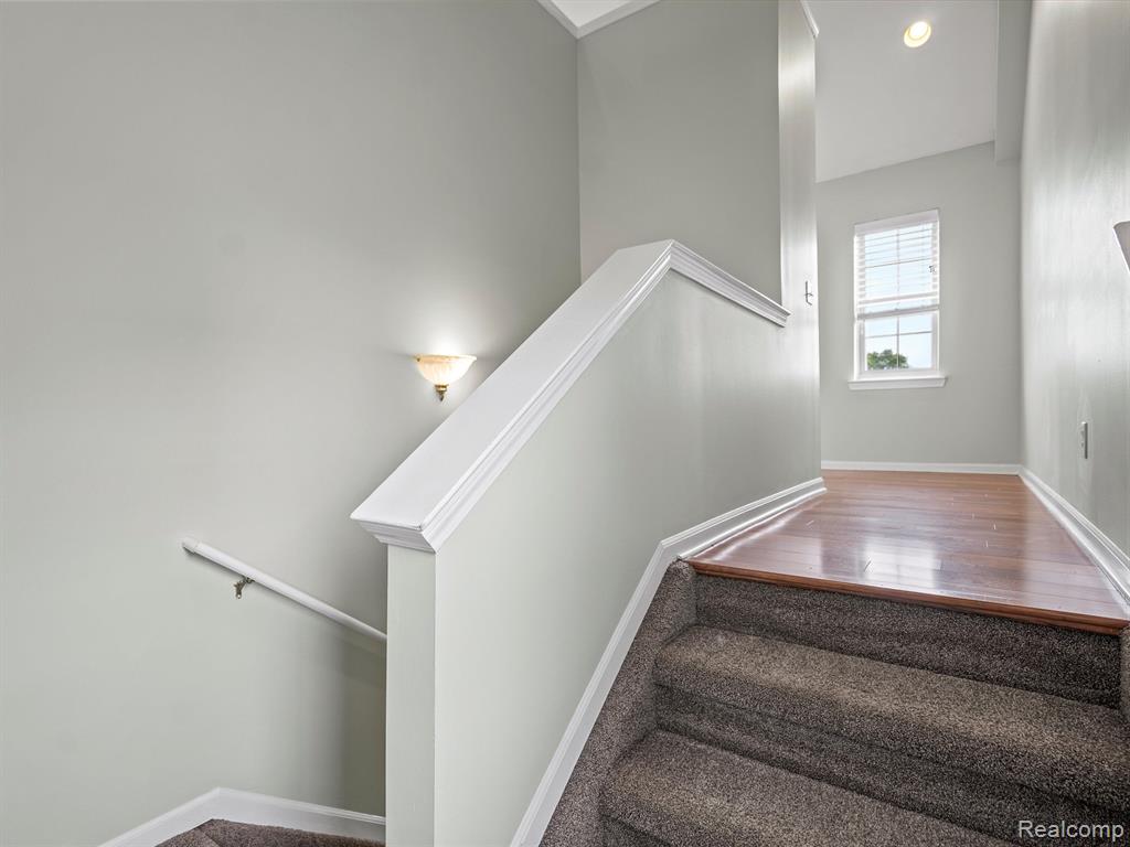 1492 Devon Lane Troy, MI 48084 - Photo 10 of 43