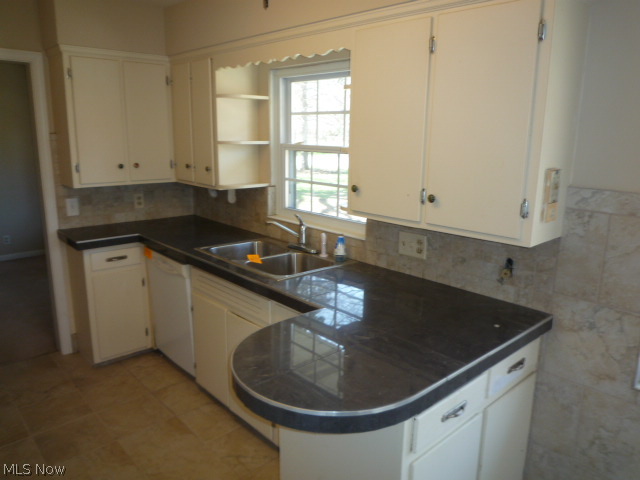 37 South Revere Road Akron, OH 44313 - Photo 5 of 16 Gallery Image 5