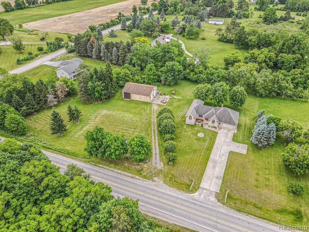 6443 Baldwin Road Swartz Creek, MI 48473 - Photo 21 of 27 Gallery Image 21