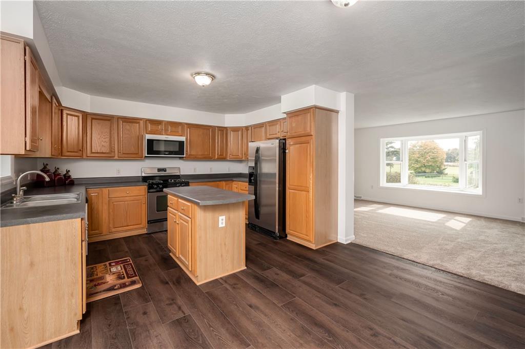 148 Whipporwill Road Butler, PA 16001 - Photo 4 of 23