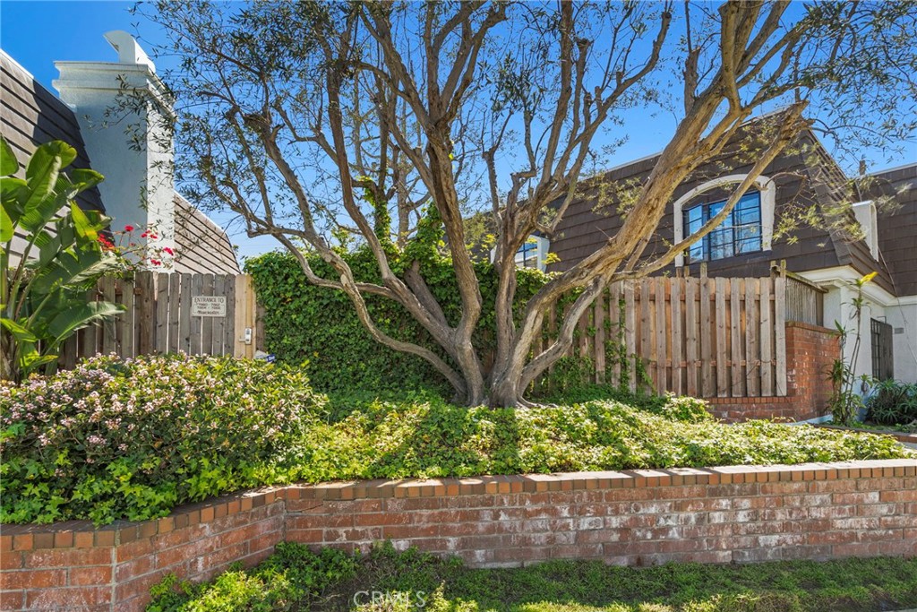 7866 West Manchester Avenue Playa del Rey, CA 90293 - Photo 1 of 1 Gallery Image 1