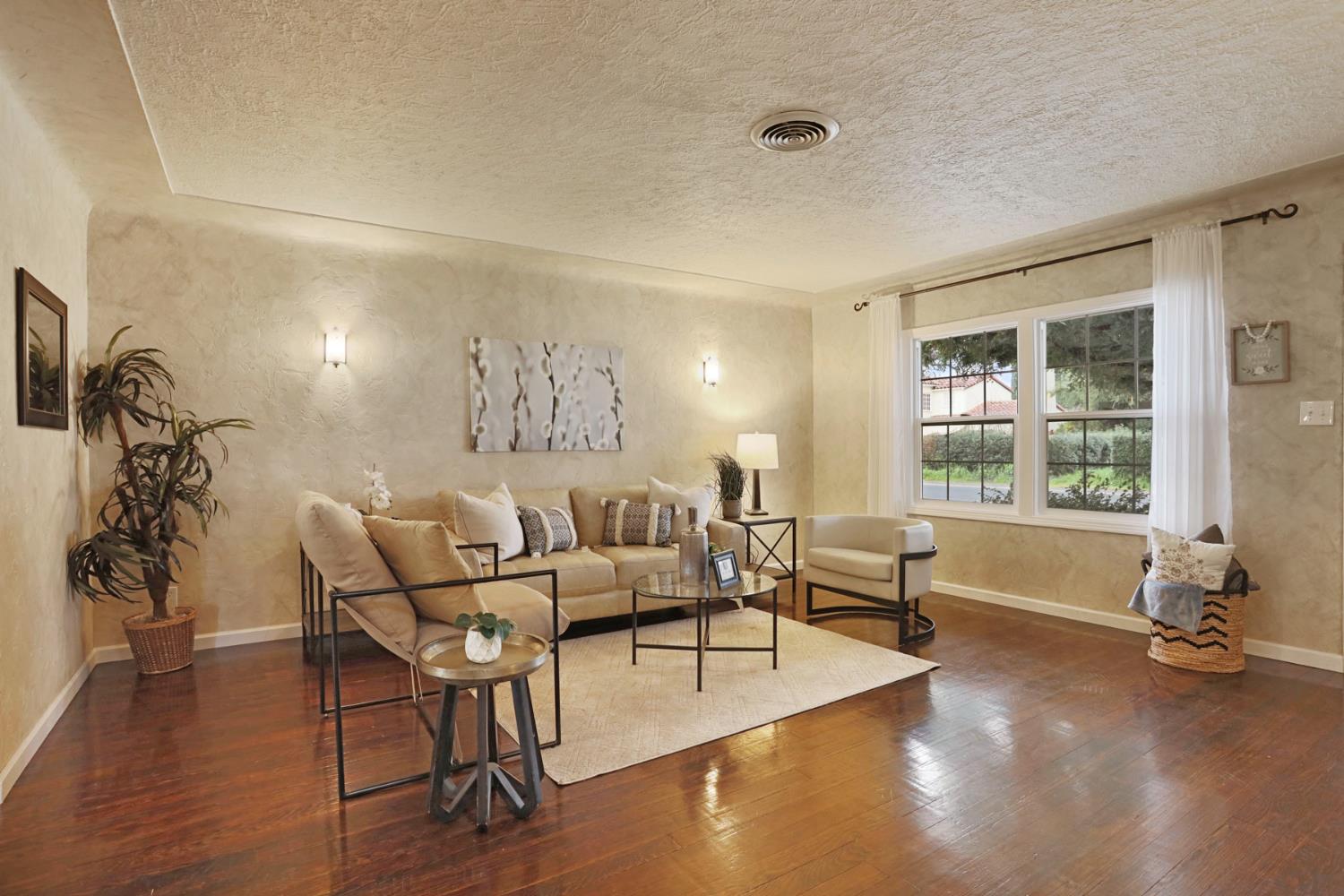 212 Palm Avenue Modesto, CA 95350 - Photo 5 of 27