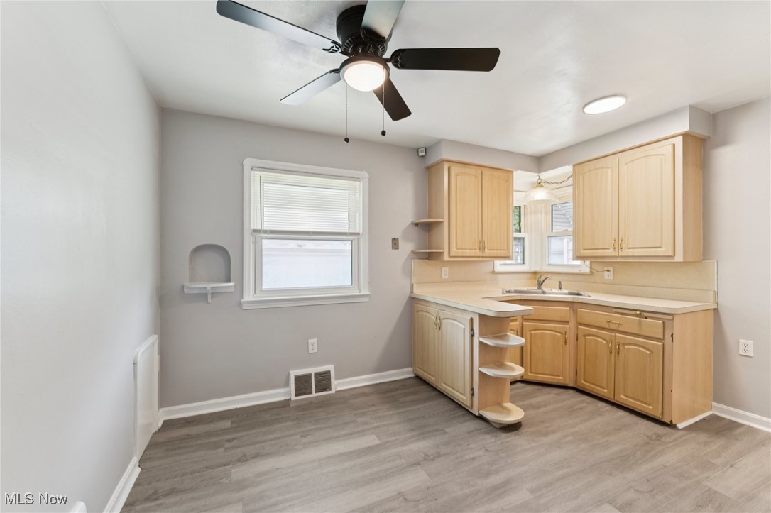 13304 Orme Road Cleveland, OH 44125 - Photo 3 of 31