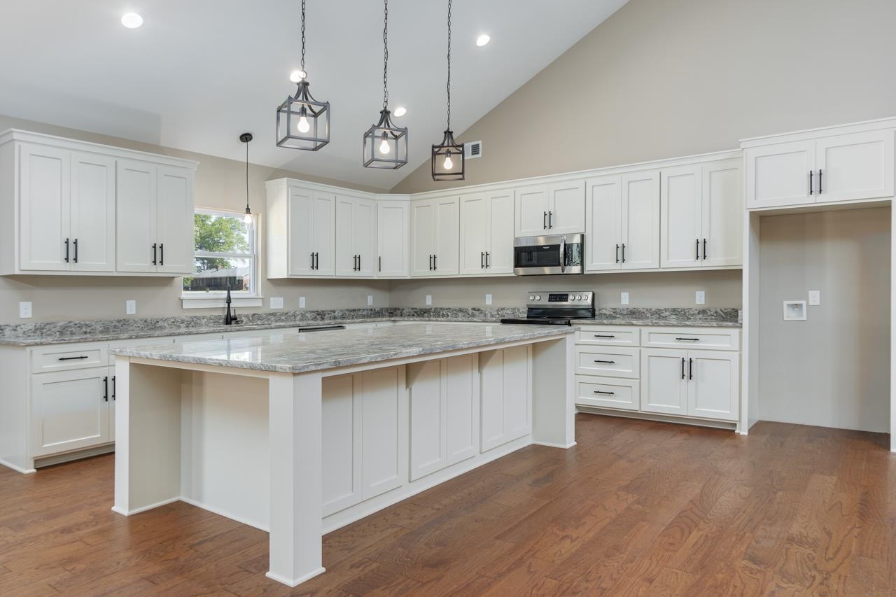 4062 Greenpond Road Gray Court, SC 29645 - Photo 4 of 36