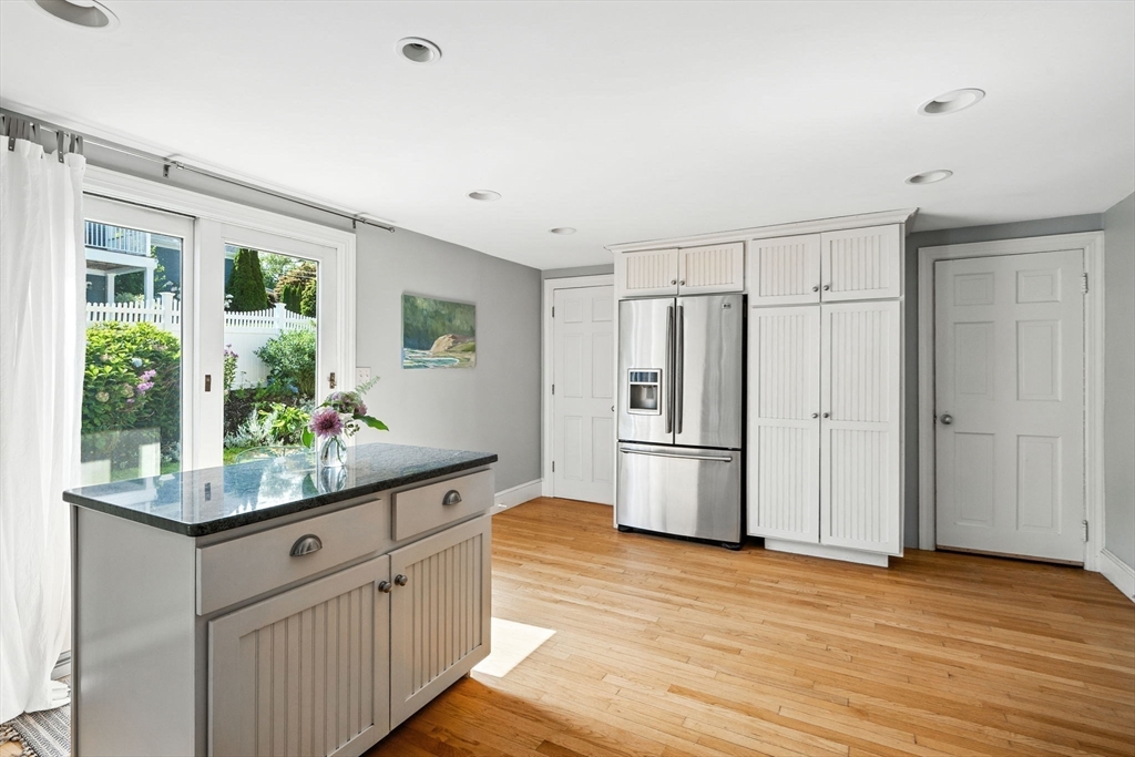 155 Village Street Marblehead, MA 01945 - Photo 15 of 42