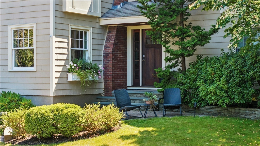 155 Village Street Marblehead, MA 01945 - Photo 4 of 42