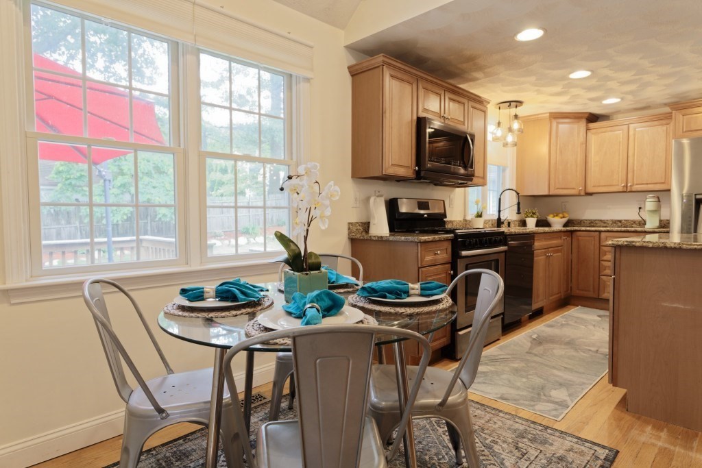 14 Fox Hill Road Billerica, MA 01821 - Photo 4 of 30 Gallery Image 4