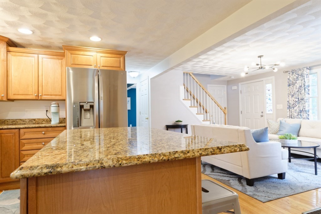 14 Fox Hill Road Billerica, MA 01821 - Photo 5 of 30 Gallery Image 5