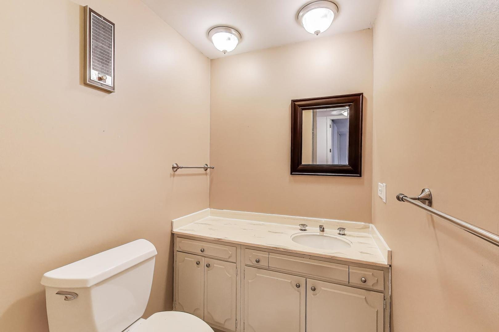 1500 Sheridan Road, Unit 1G Wilmette, IL 60091 - Photo 13 of 23