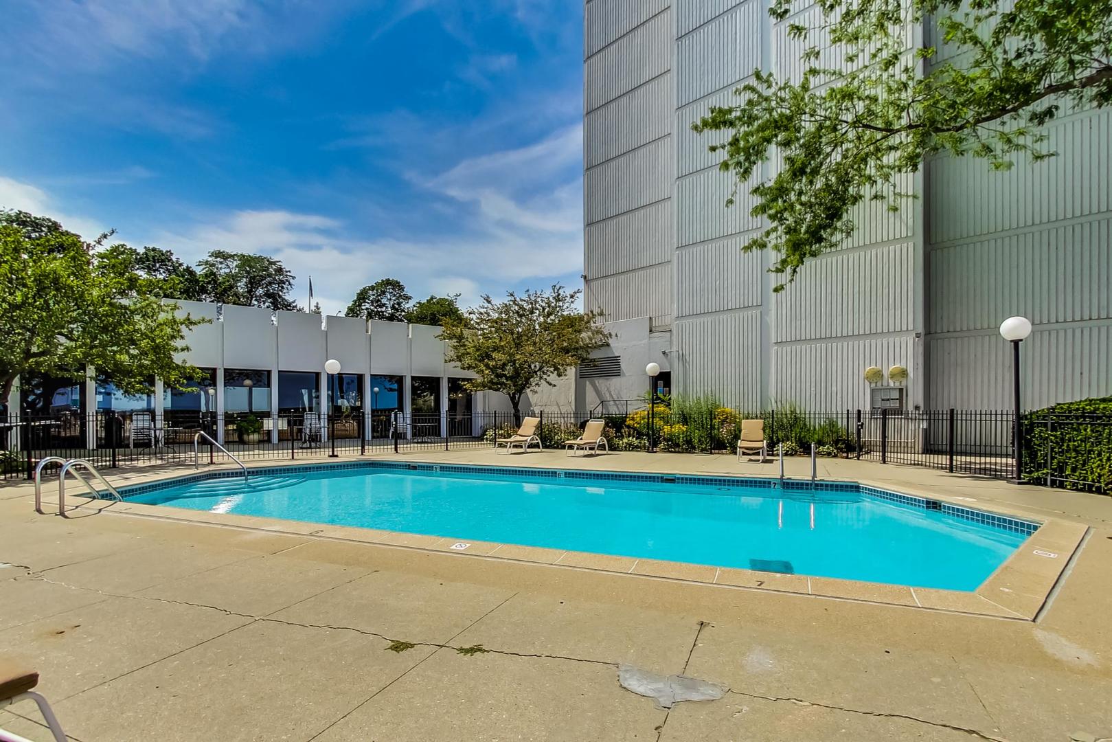 1500 Sheridan Road, Unit 1G Wilmette, IL 60091 - Photo 20 of 23