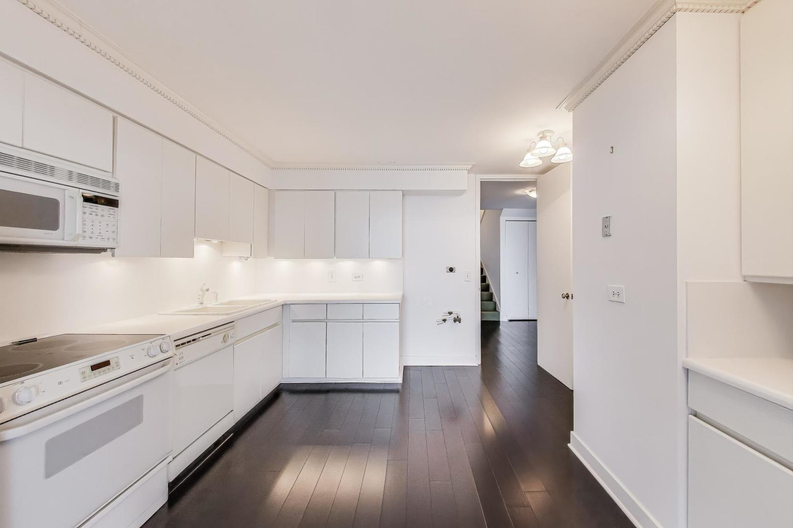 1500 Sheridan Road, Unit 1G Wilmette, IL 60091 - Photo 8 of 23