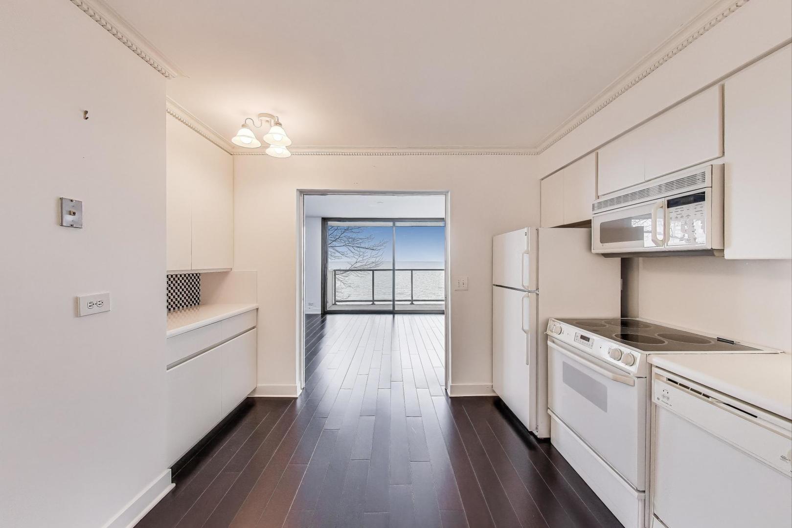 1500 Sheridan Road, Unit 1G Wilmette, IL 60091 - Photo 9 of 23