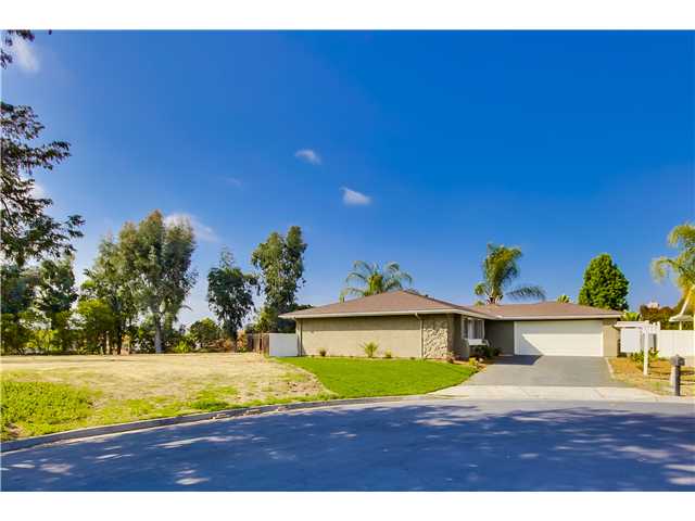 5435 Rocking Horse Lane Oceanside, CA 92057 - Photo 2 of 25 Gallery Image 2