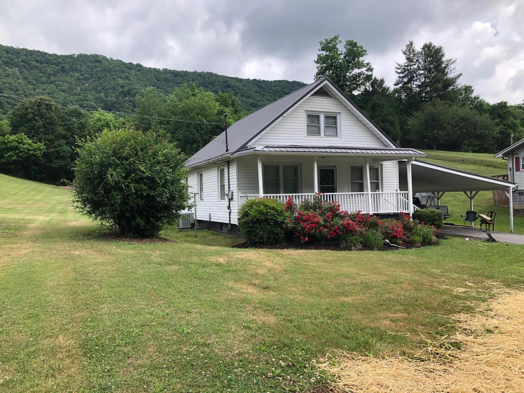 4908 Yuma Road Gate City, VA 24251 - Photo 2 of 22 IMG_2610