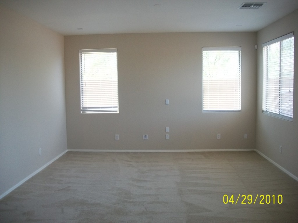 8850 West Payson Road Tolleson, AZ 85353 - Photo 5 of 16 living room