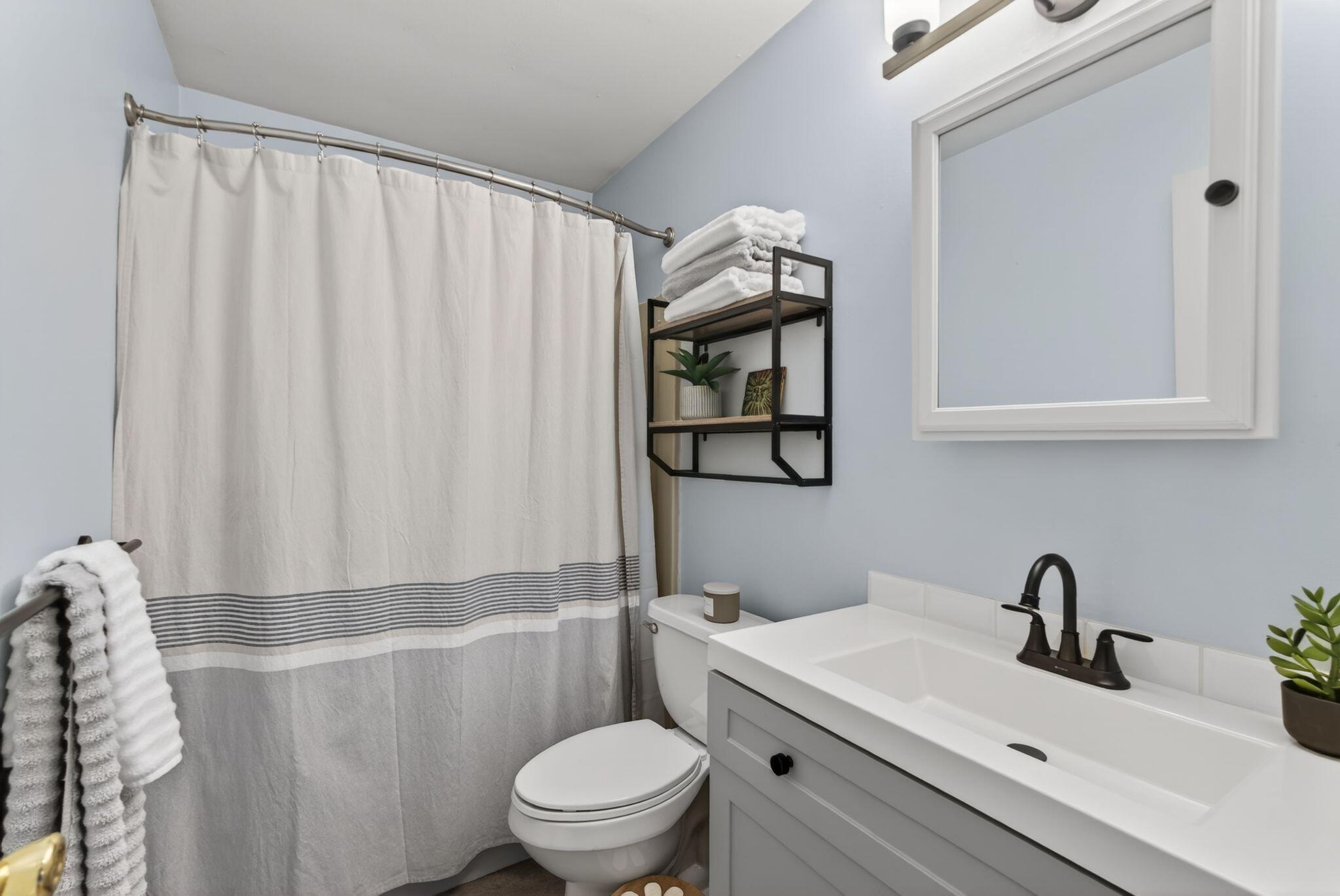 128 Mayo Road, Unit H Hampden, ME 04444 - Photo 14 of 28 128 Mayo 38_DSC05211