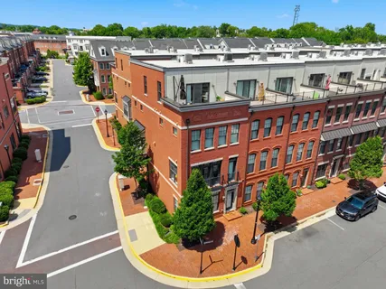$929,900 | 232 Bluemont Branch Terrace Southeast, Leesburg, VA 20175
