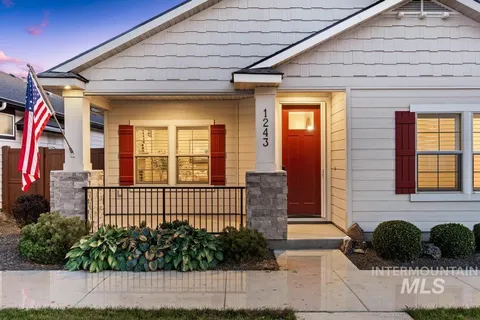 $500,000 | 1243 East Prairiefire Street, Meridian, ID 83646