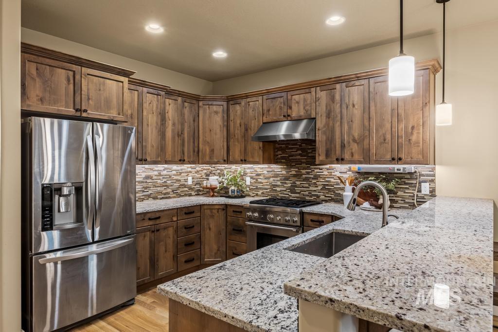 1243 East Prairiefire Street Meridian, ID 83646 - Photo 16 of 48