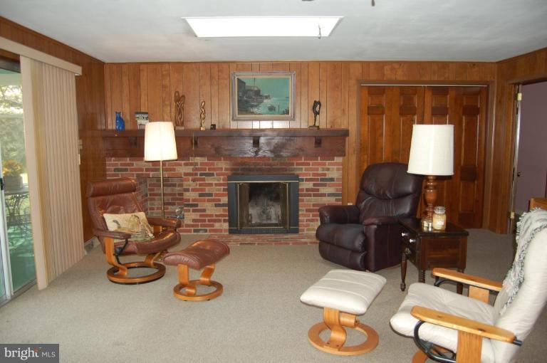 4385 Baildon Road Trappe, MD 21673 - Photo 14 of 30 Living Room