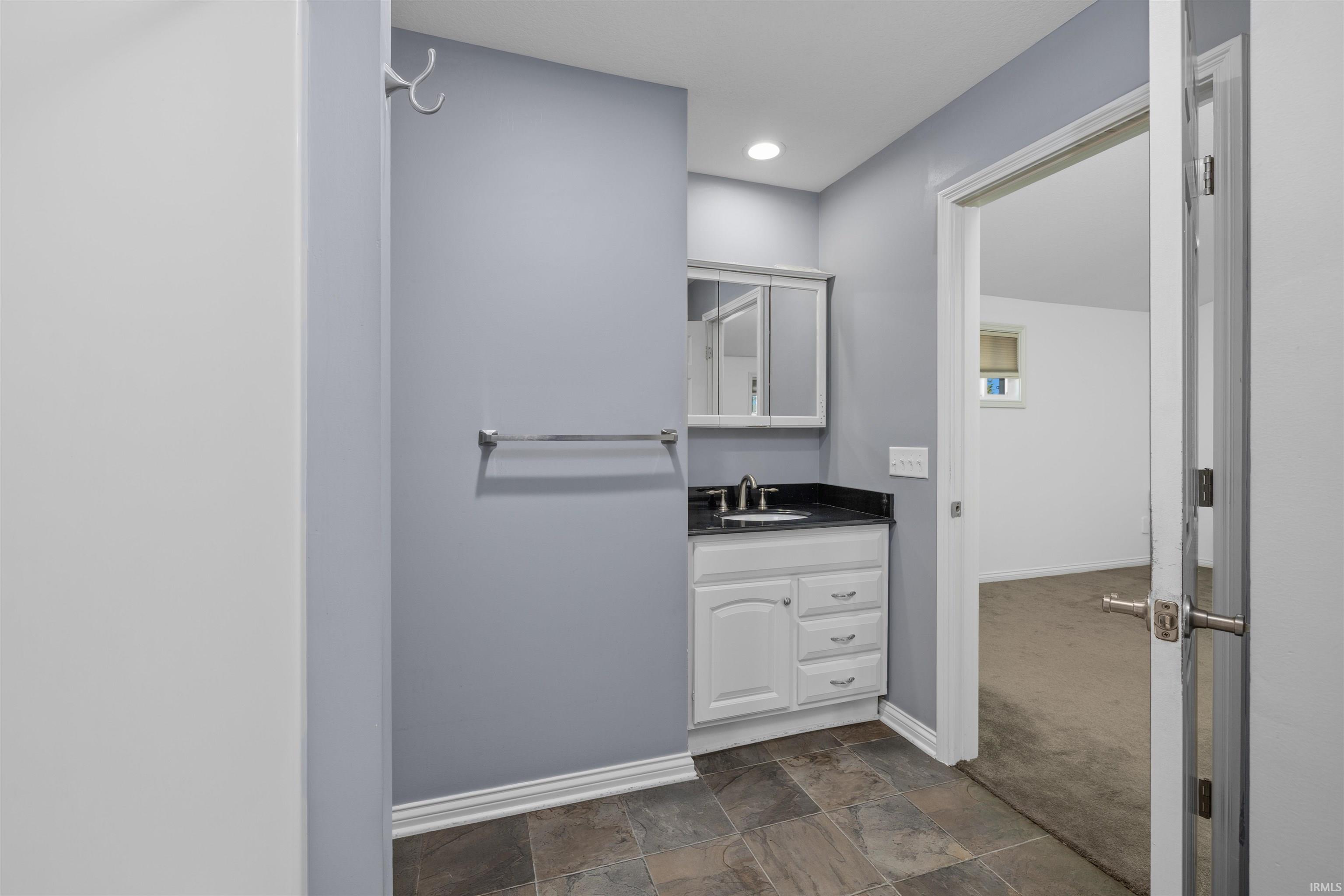 10012 Hosler Road Leo, IN 46765 - Photo 15 of 38 Gallery Image 15