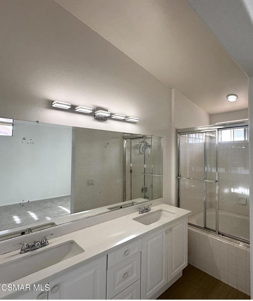 495 Novara Way Oak Park, CA 91377 - Photo 8 of 15