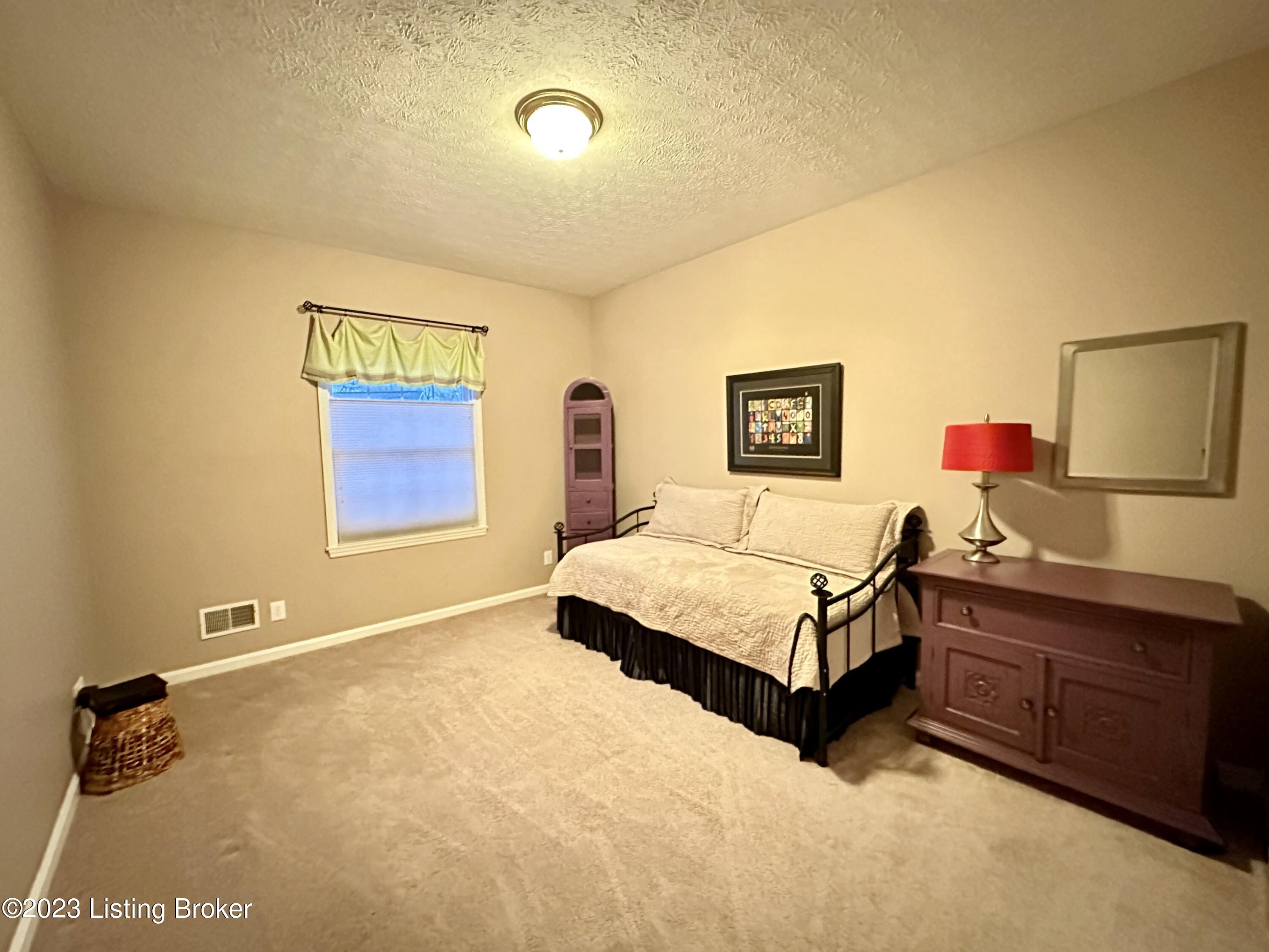 3122 Hendon Road Louisville, KY 40220 - Photo 31 of 53 D67917A2-73C4-4BDD-8262-9AC2F89831C6