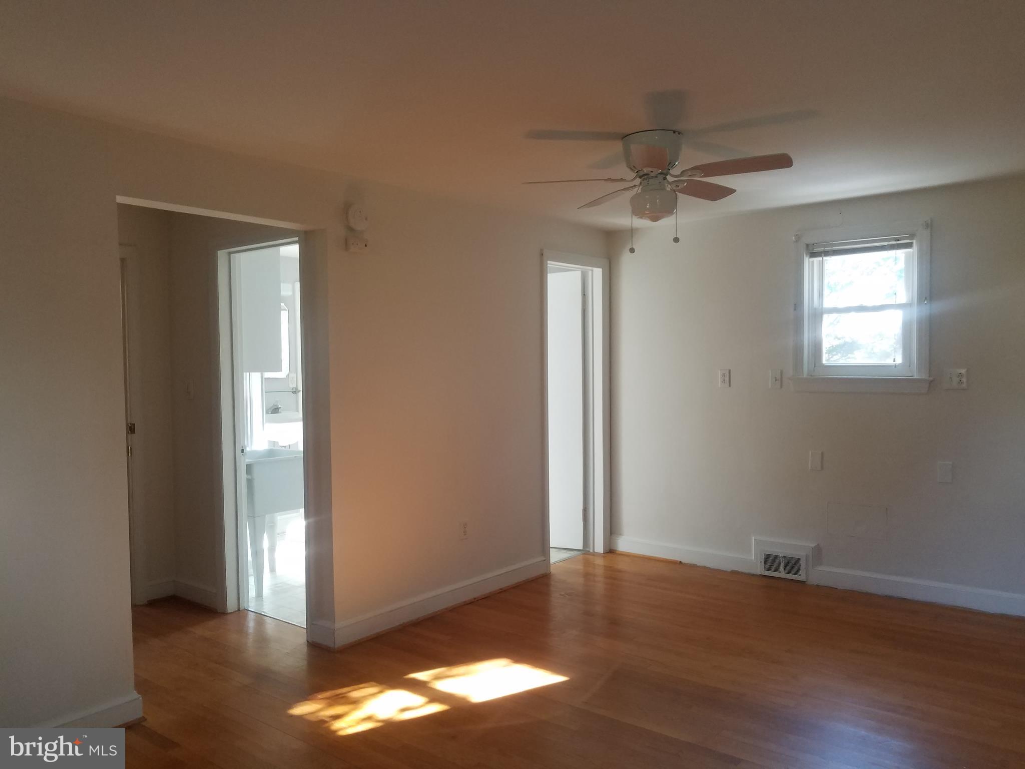25705 Wright Road Damascus, MD 20872 - Photo 22 of 28 Bedroom