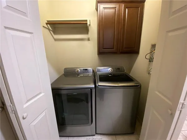 $1,950 | 212 Forest Drive, College Station, TX 77840