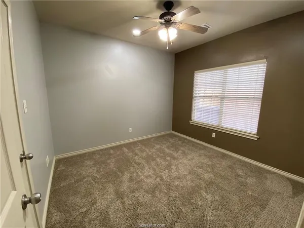 $1,950 | 212 Forest Drive, College Station, TX 77840