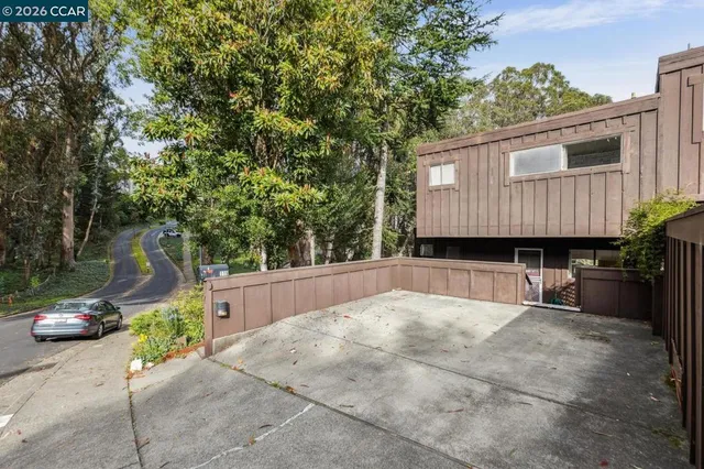 $1,110,000 | 119-119 Lincoln Drive, Sausalito, CA 94965