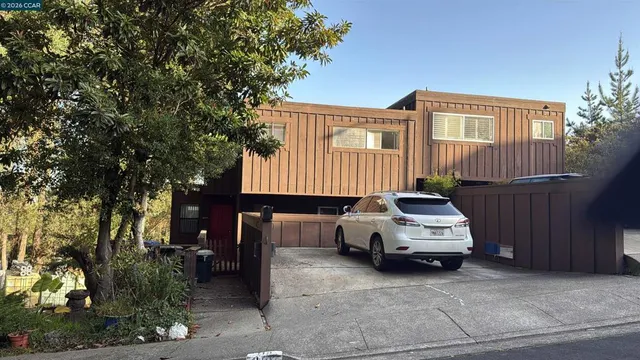 $1,110,000 | 119-119 Lincoln Drive, Sausalito, CA 94965