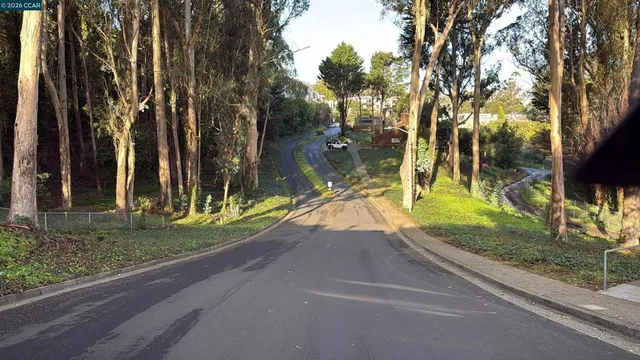 $1,110,000 | 119-119 Lincoln Drive, Sausalito, CA 94965