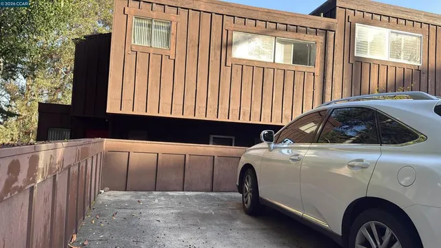 $1,110,000 | 119-119 Lincoln Drive, Sausalito, CA 94965